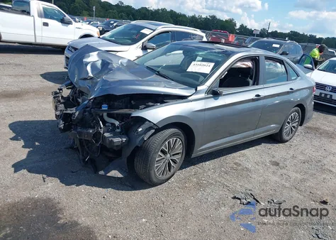 2019 Volkswagen Jetta 1.4T R-Line/1.4T S/1.4T Se from USA, damaged, VIN 3VWC57BU8KM013017